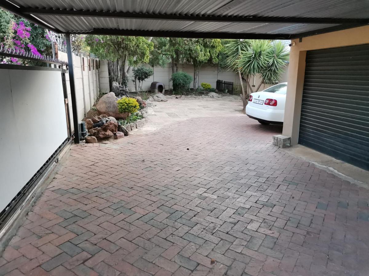 Rooikrans Guest House Johannesburg Dış mekan fotoğraf